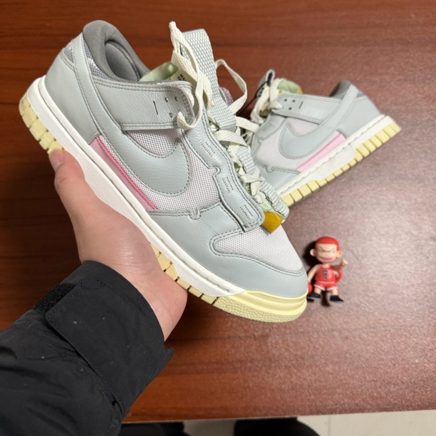 95新 NIKE/耐克 dunk/浅银色/42.5码/低帮板鞋/购买许看详情页