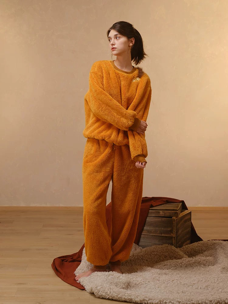 242-057朵朵可可睡衣女2024冬新款加厚双面绒刺绣甜美家居服套装