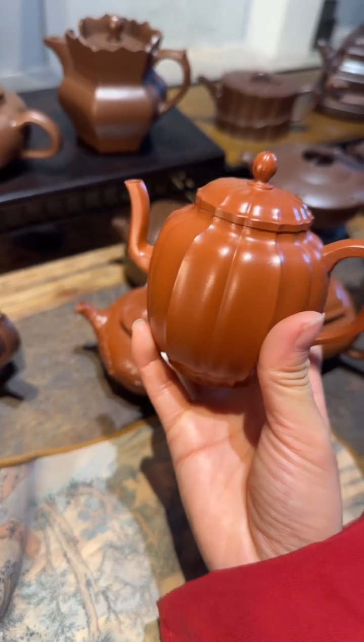 【闪购商品】紫砂茶壶筋纹宫灯 朱泥 200c
