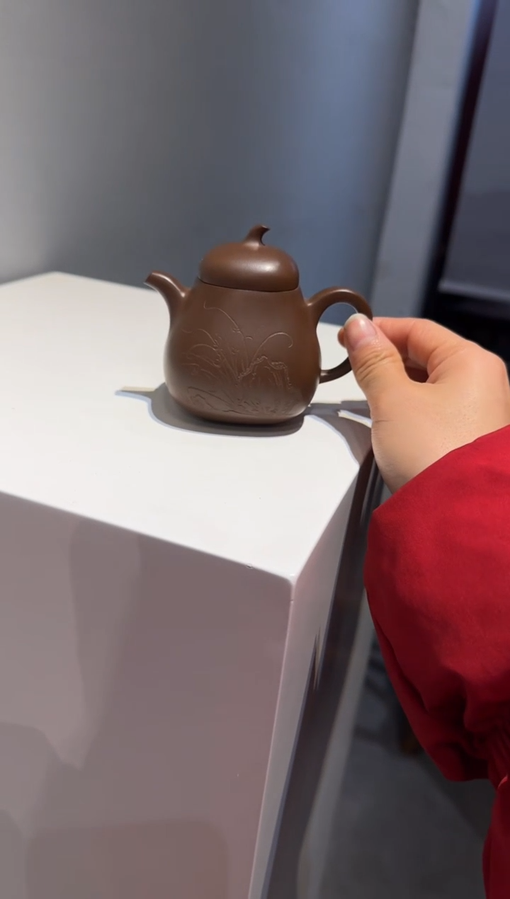 【闪购商品】紫砂茶壶四方茄瓜 刻绘 底槽清 140c