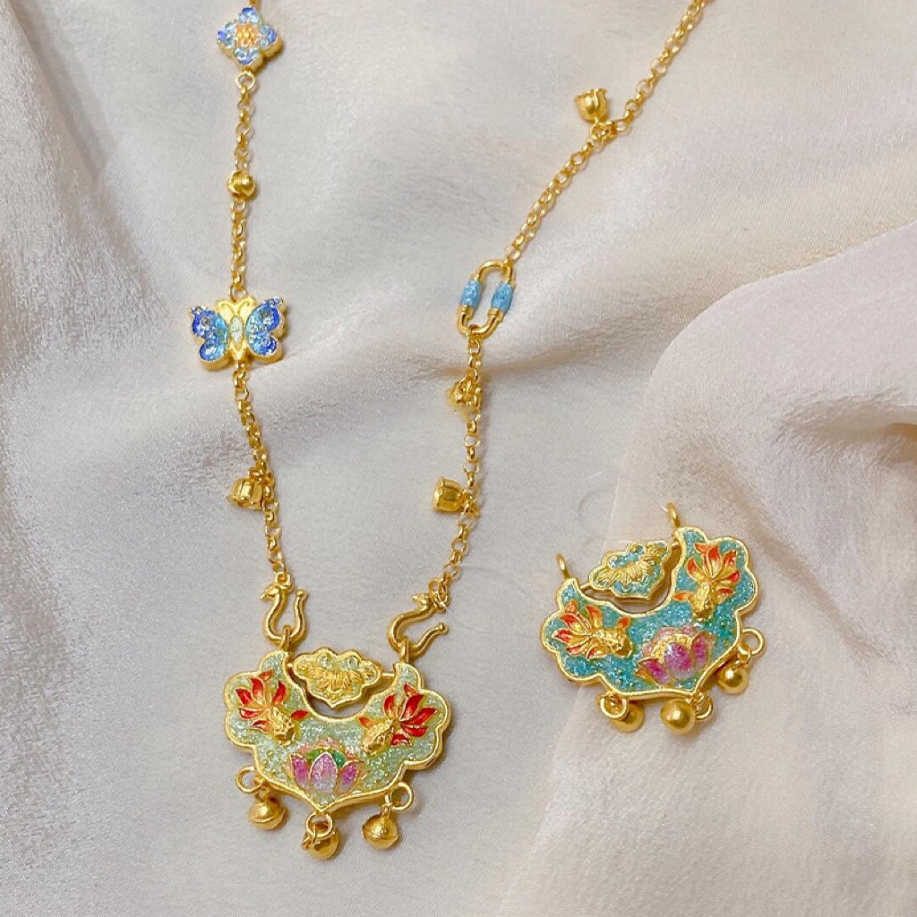铜合金珐琅项链 新中式国风珐琅彩吊坠如意锁包项链气质毛衣链