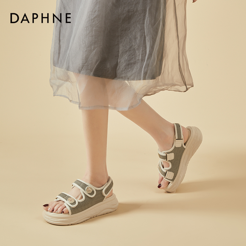 达芙妮罗马凉鞋女2024夏季新款小香风运动厚底增高时尚休闲沙滩鞋