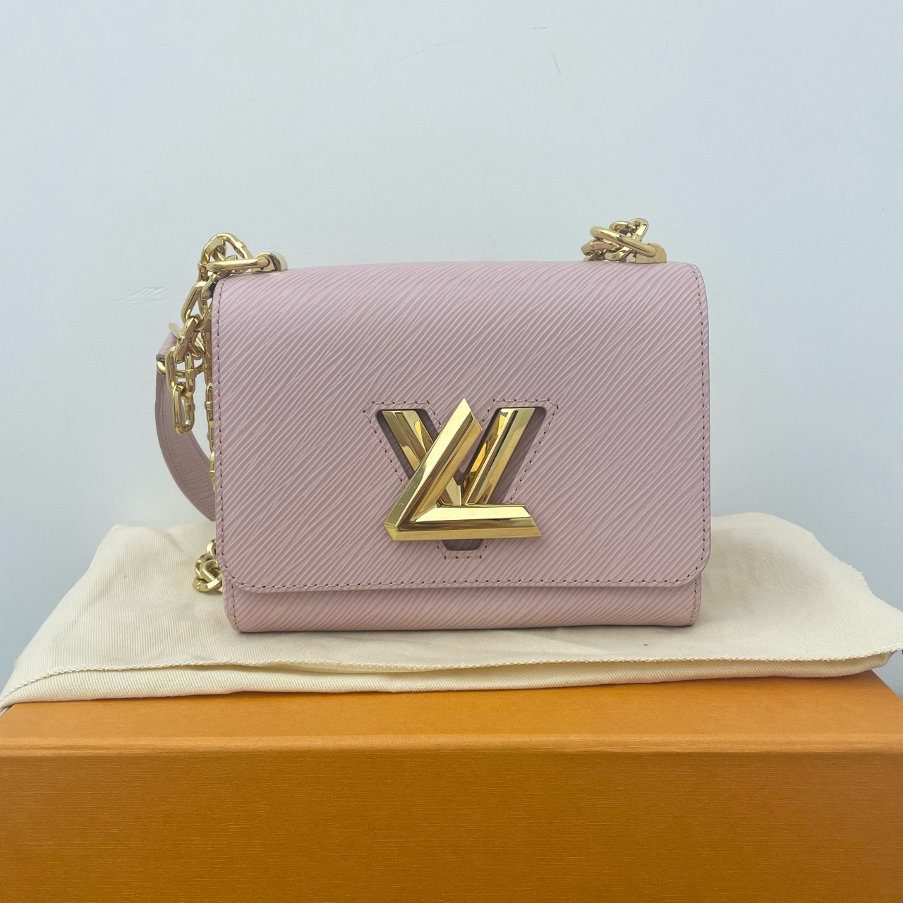99新 LouisVuitton/路易威登 粉色水波纹twist 附件：盒子、尘袋