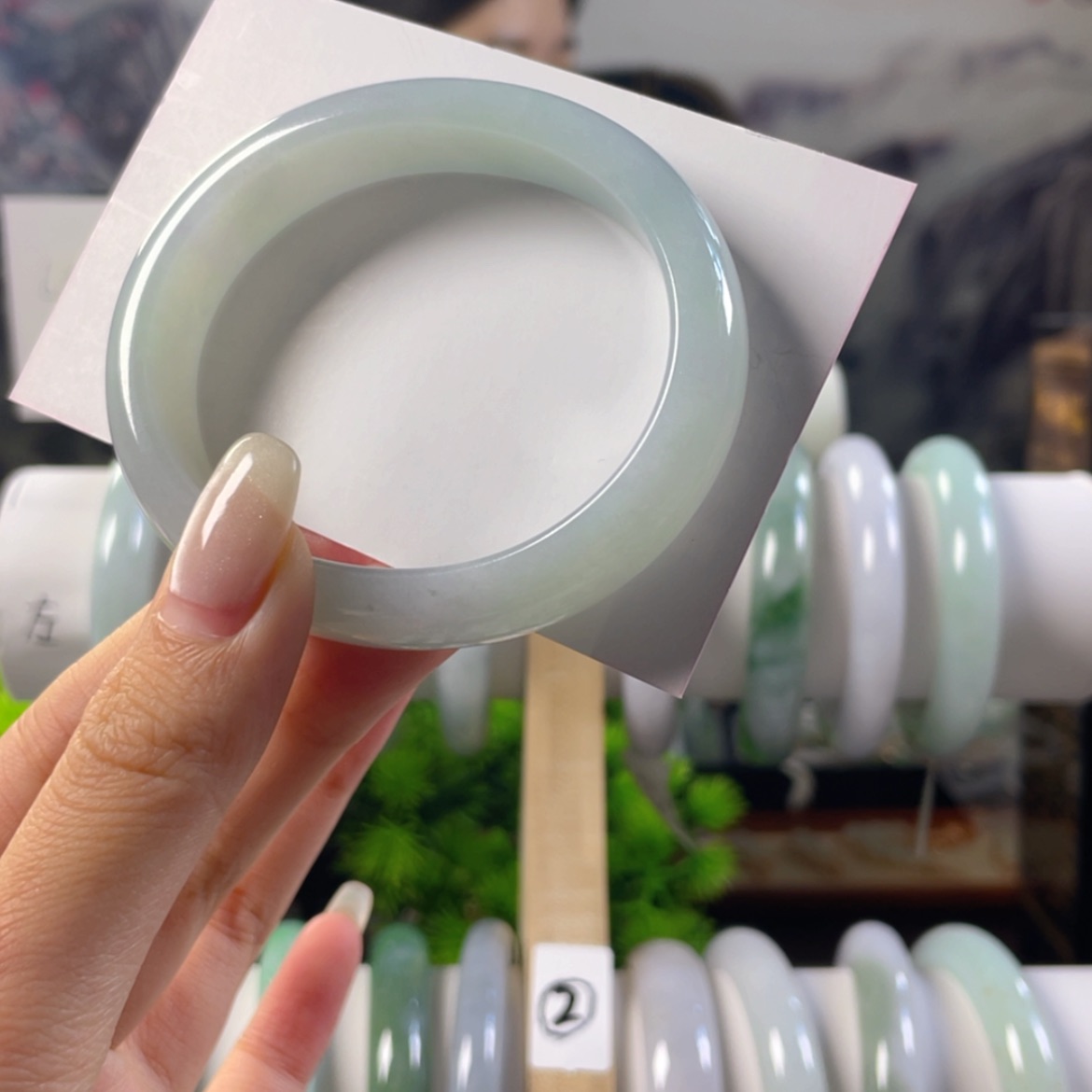 【闪购商品】翡翠手镯（贵妃镯）未镶嵌C***友