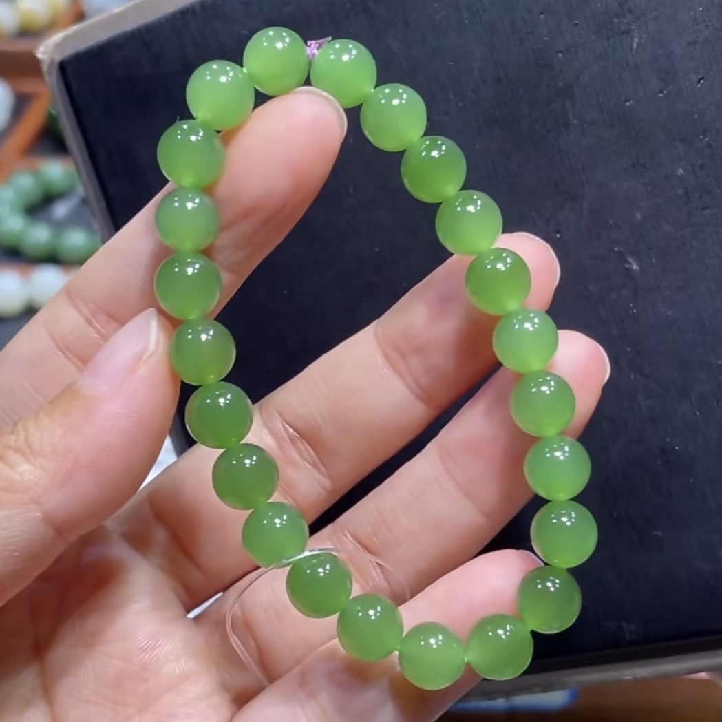 半价福利！和田玉俄料碧玉冰底苹果绿手串8mm