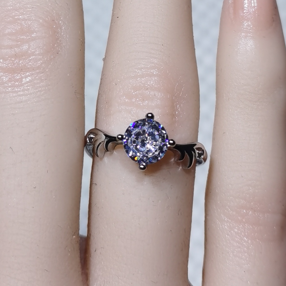 1114白色钻戒指培育白色钻