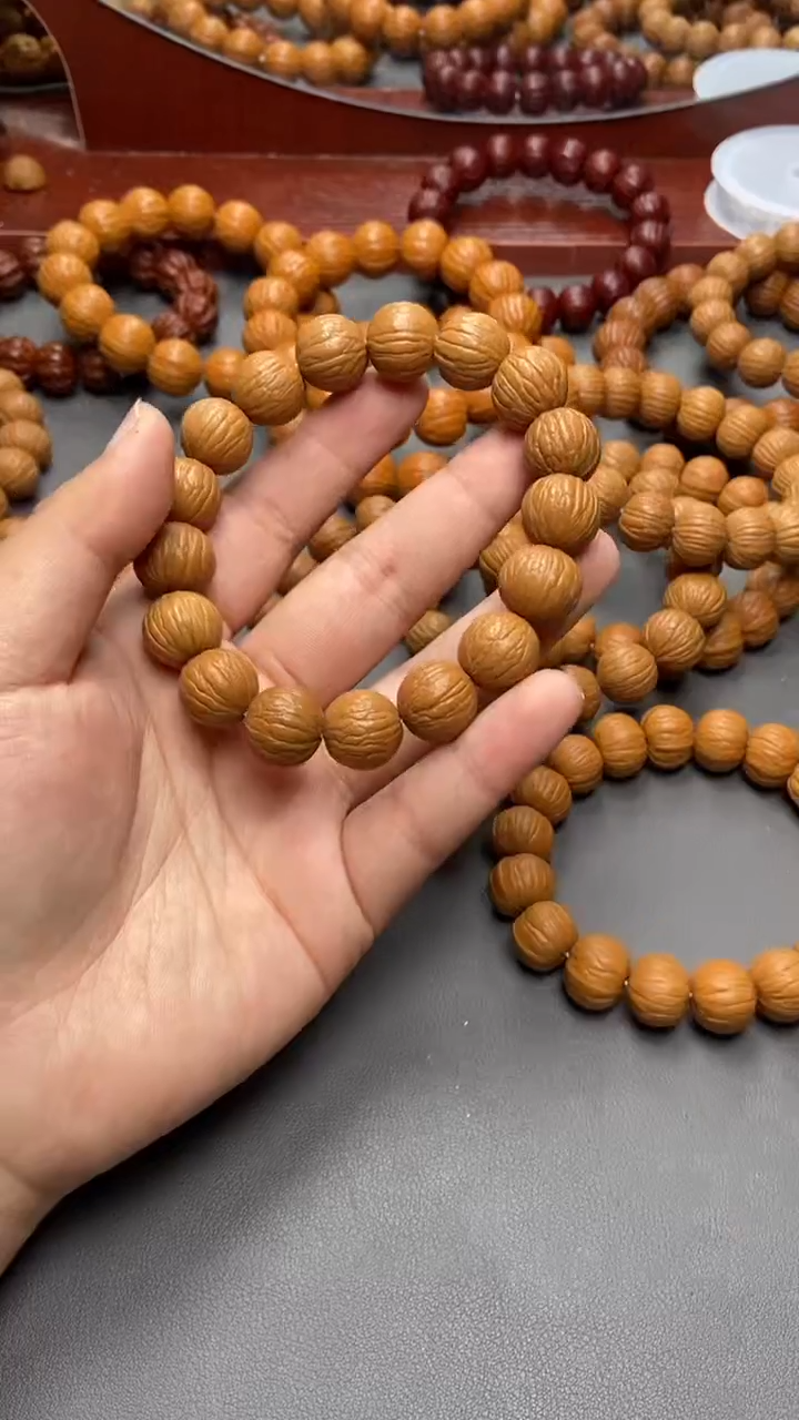 【闪购商品】猴头核桃吊坠14+凤羽