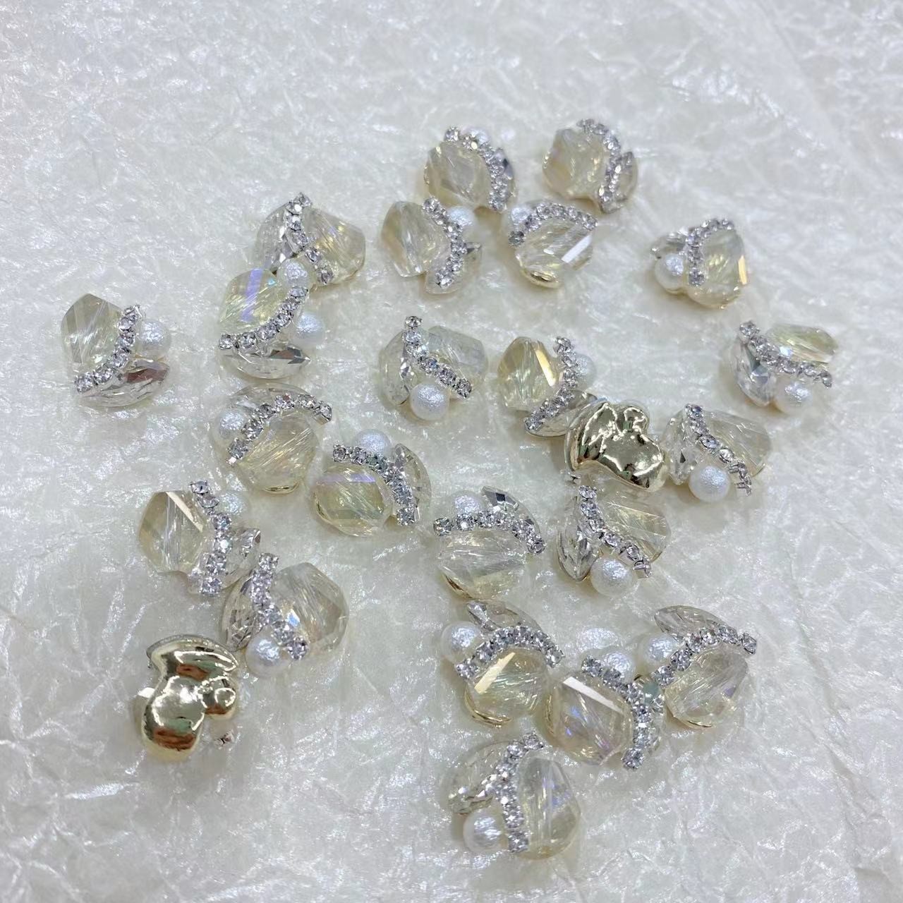 春柚美甲饰品爆闪新款白色爪链堆钻成品网红成品指甲堆钻美甲饰品