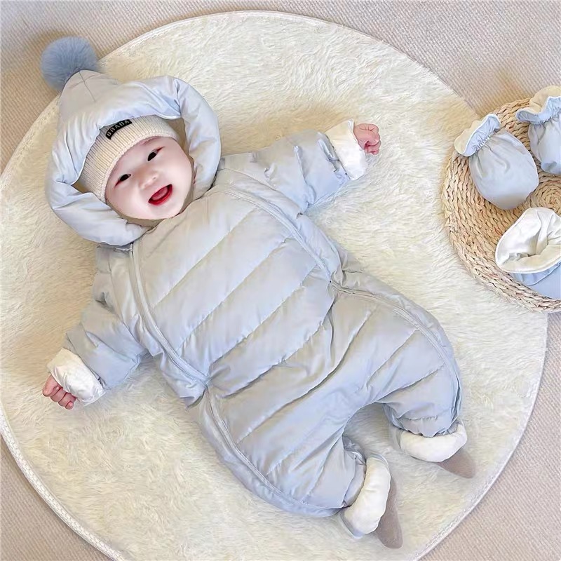 婴儿羽绒服新生婴冬款连体宝宝冬季外出服加厚新生儿爬服轻薄保暖