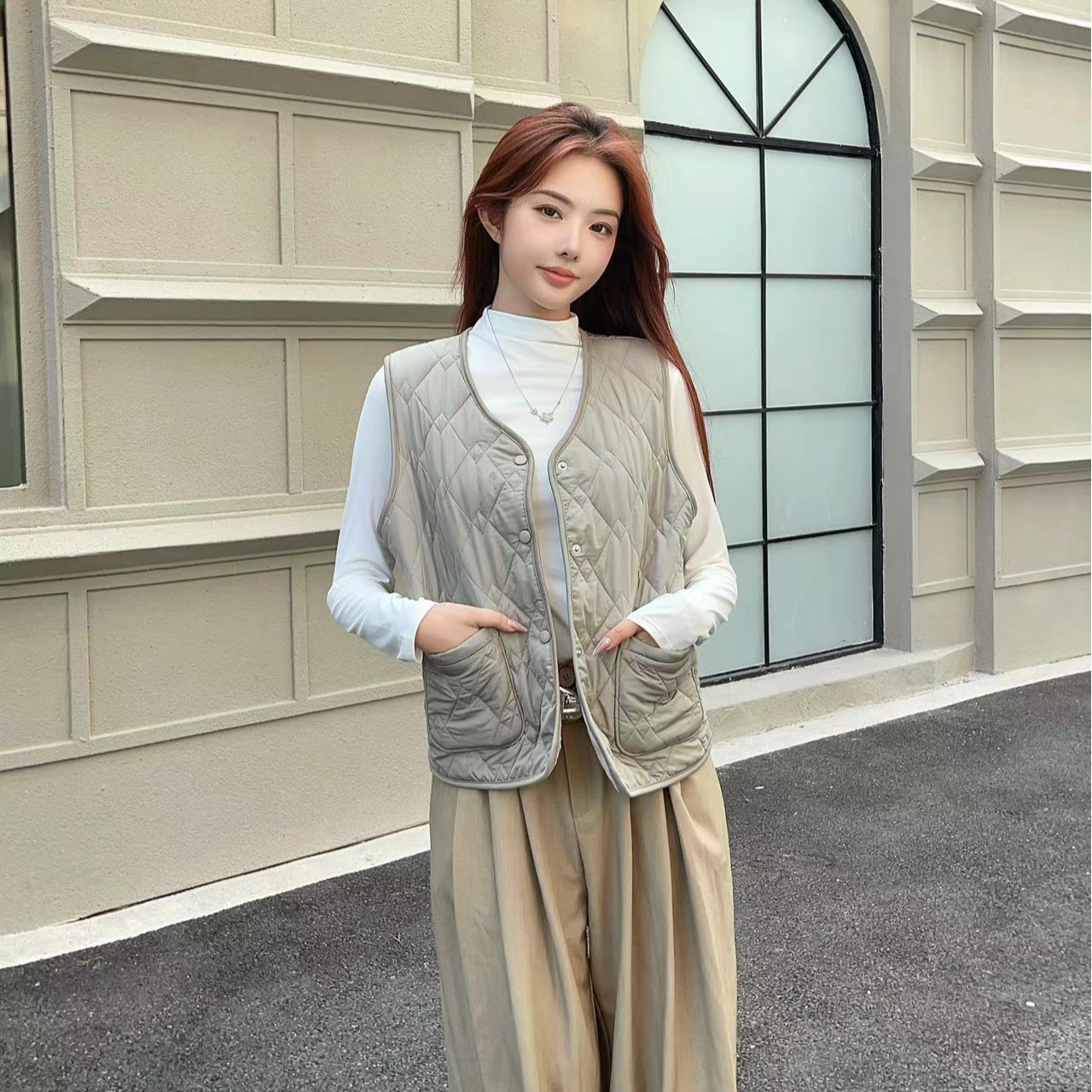 2024时尚三色排扣马甲经典百搭休闲秋冬新款马甲