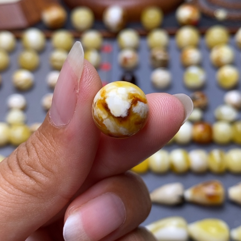 【闪购商品】琥珀裸石未镶嵌@***剪