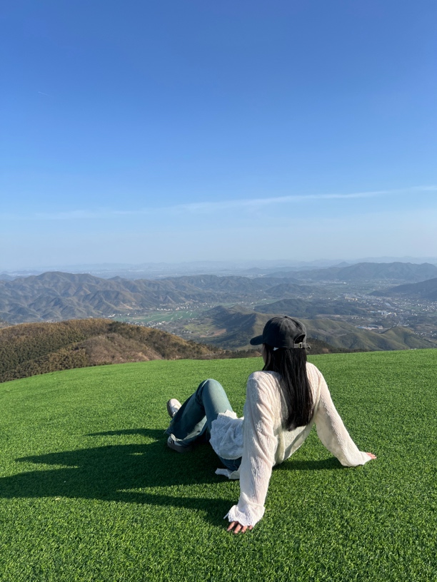 显瘦白色休闲小衫