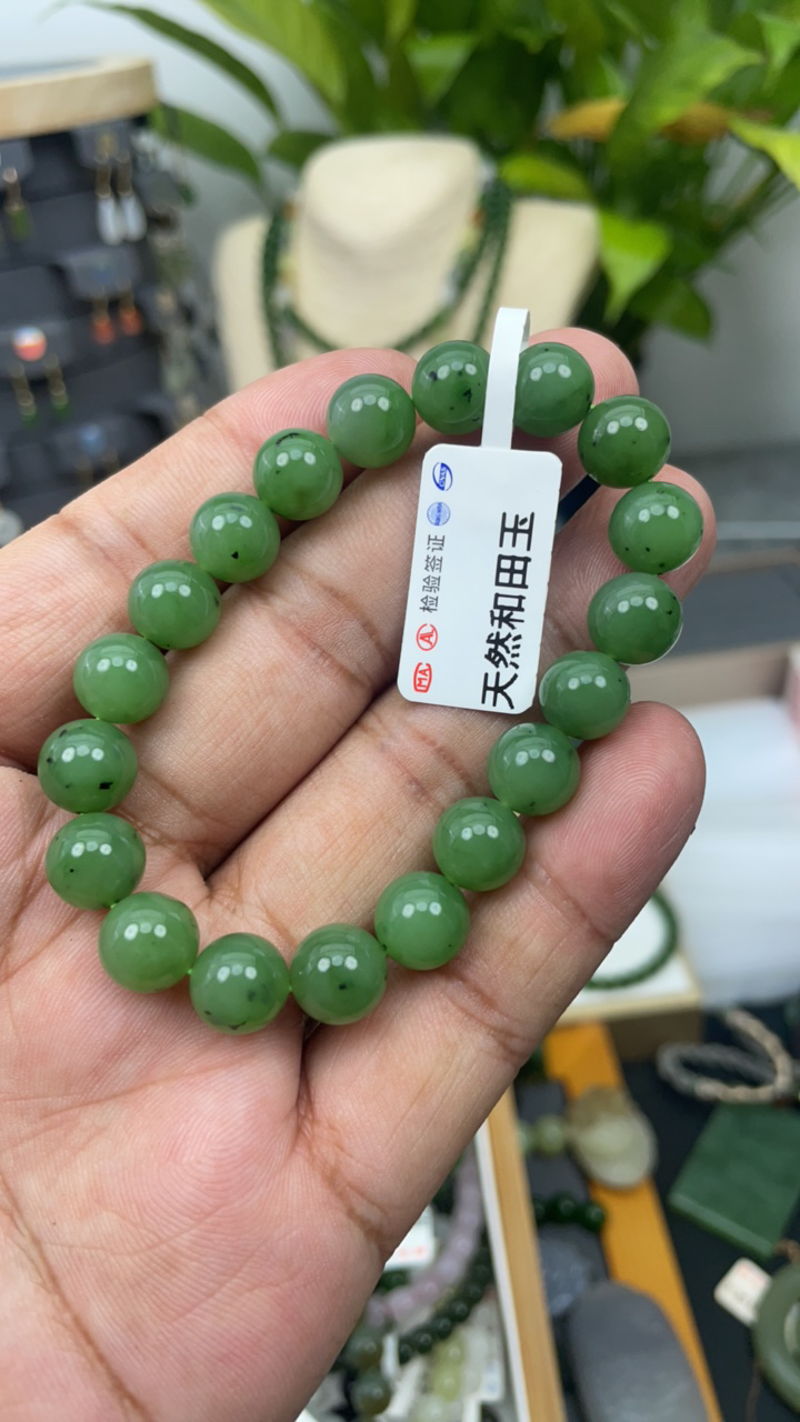 天然和田玉乌兰海苹果绿10mm