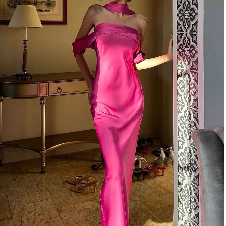 【直播专属链接】辣妹款气质轻奢性感开叉连衣裙 备注编码（79-155）