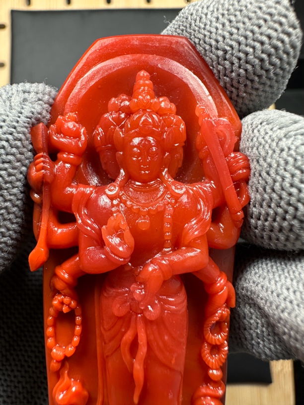 天然原矿南红·千手观音