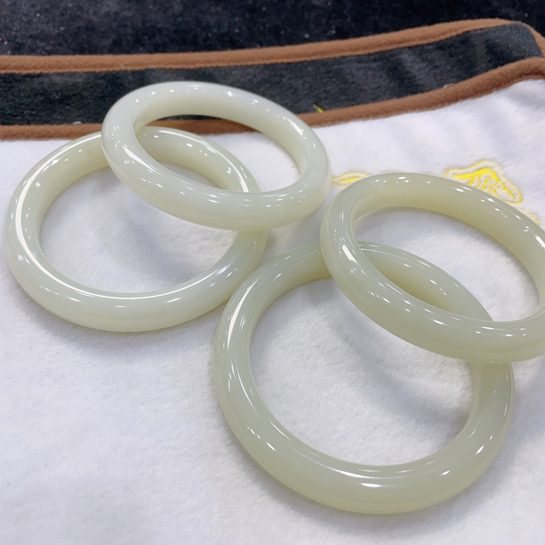 天然和田玉手镯多样性发其一zj