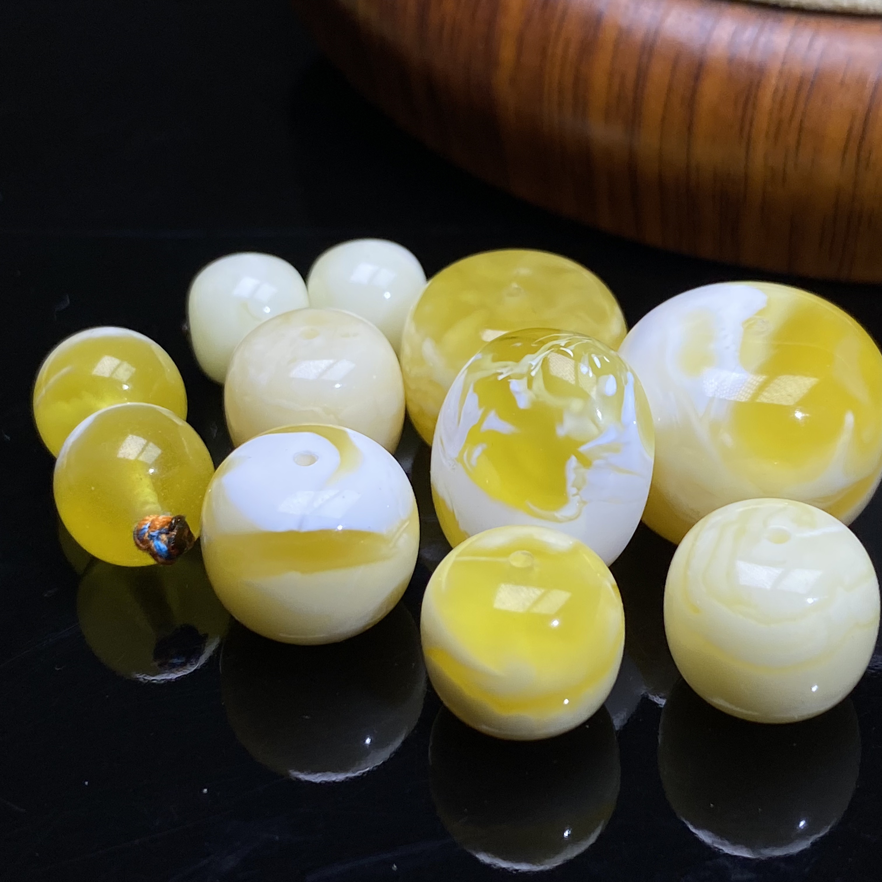 部分性价比精工蜜蜡老型珠配饰合集 多样性好货