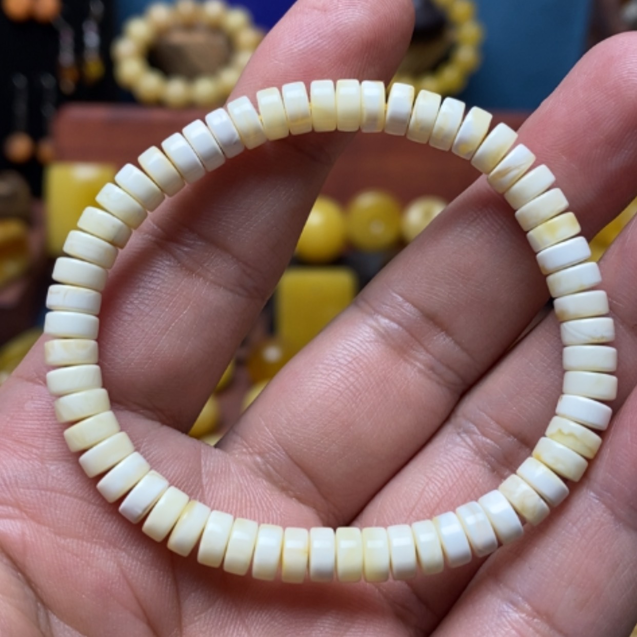 【闪购商品】琥珀颈饰未镶嵌