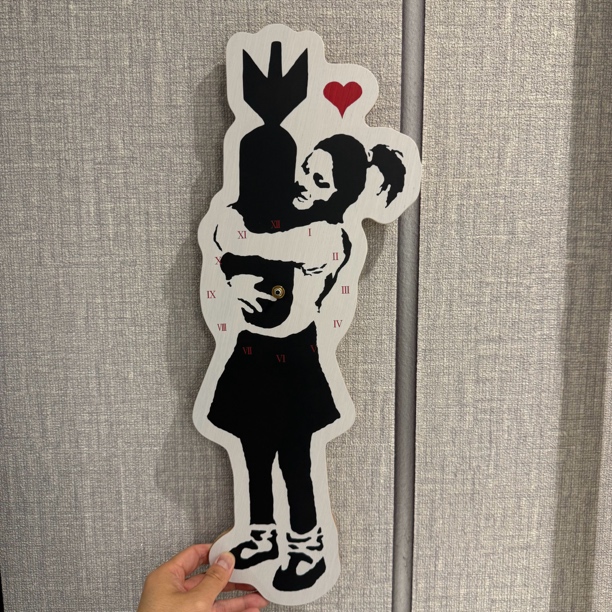 Banksy 班克西 女孩 挂钟 潮流摆件