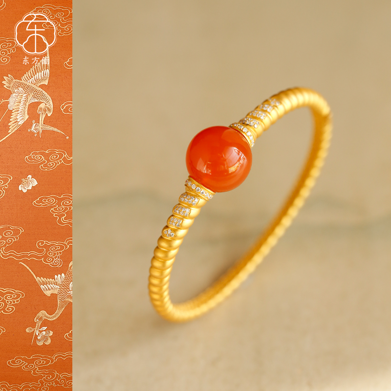 东方俪DOFUNLY【日时安】天然满色南红圆珠18K金设计款手镯NHSZ雅韵