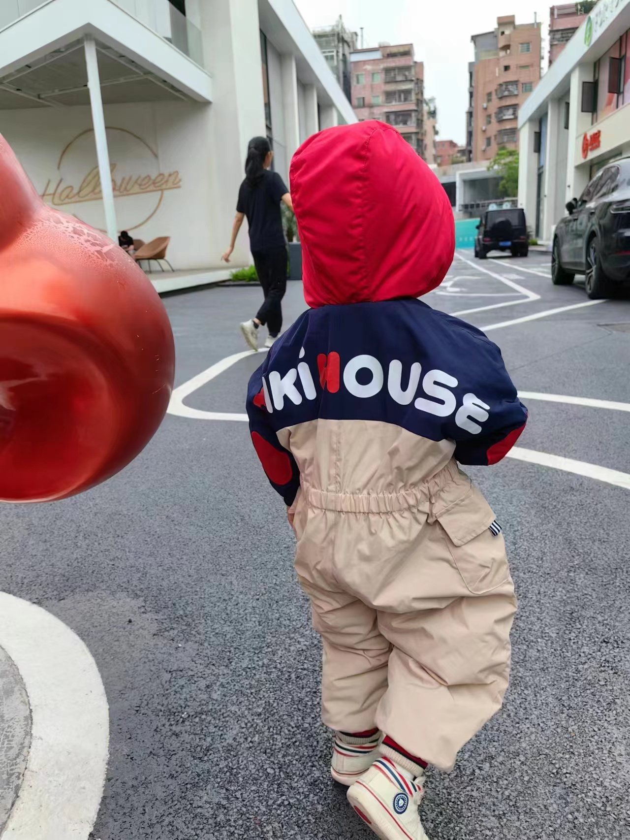 冬季加厚保暖连帽滑雪服卡其大红新年款（卖完无补）