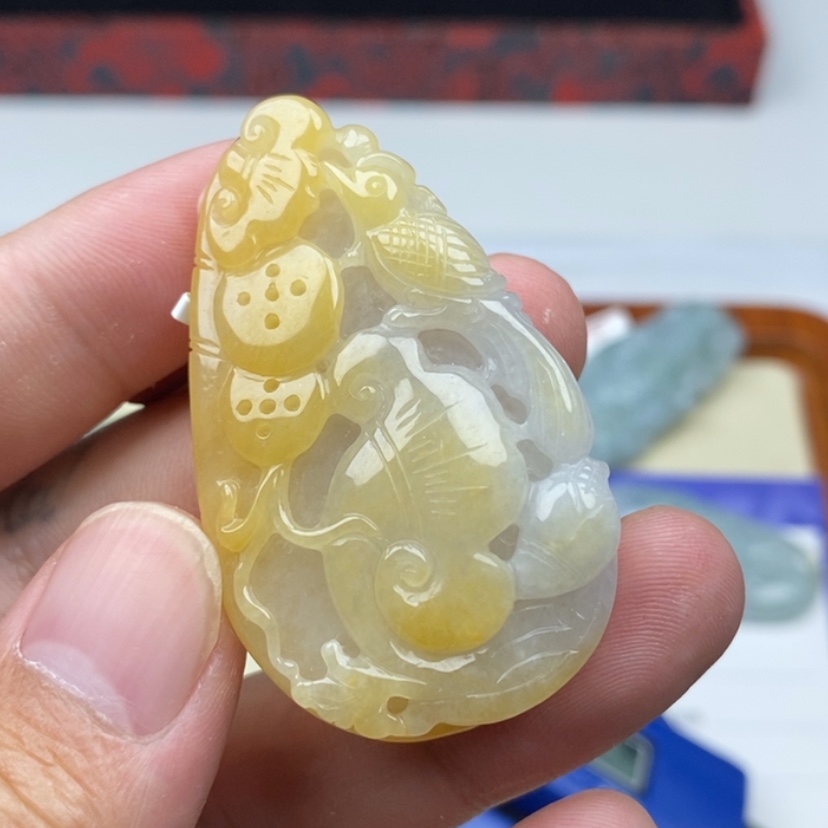 【闪购商品】翡翠颈饰未镶嵌