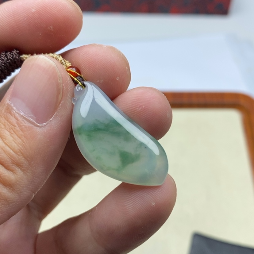 【闪购商品】翡翠颈饰未镶嵌