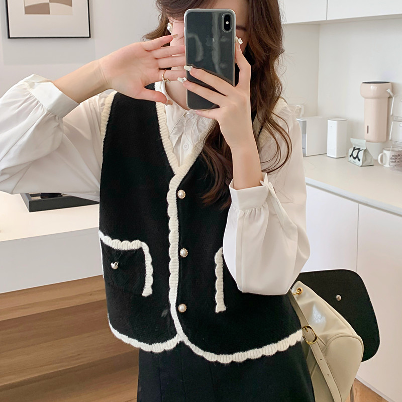 秋季新款V领洋气小香风针织开衫马甲女短款外穿显瘦上衣背心春薄