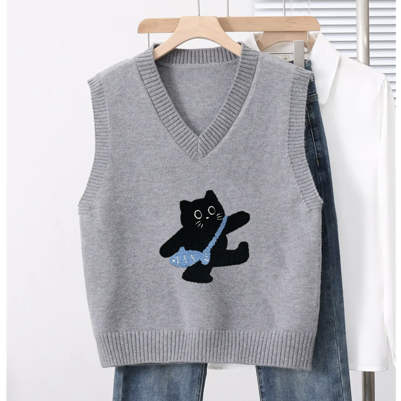 可爱减龄卡通猫咪刺绣V领针织马甲女纯色毛衣背心秋冬季百搭马夹