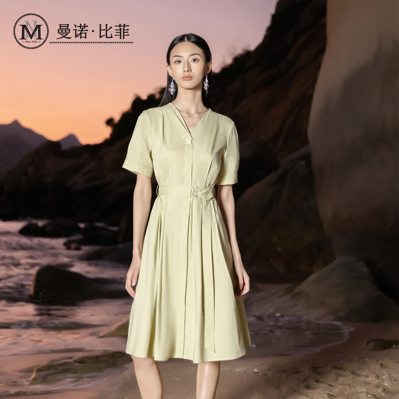 【白姐专属】曼诺比菲摩登职场收腰连衣裙MEBL124126