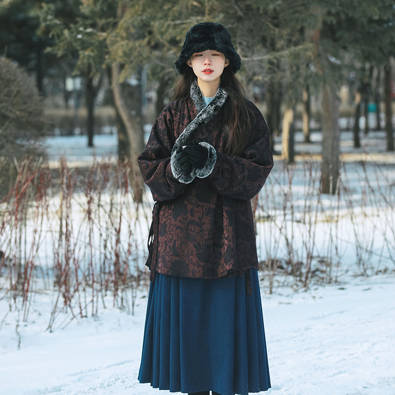 谜阿凰深紫提花小袄明制汉服冬款原创上衣女装马面裙日常宽松百搭