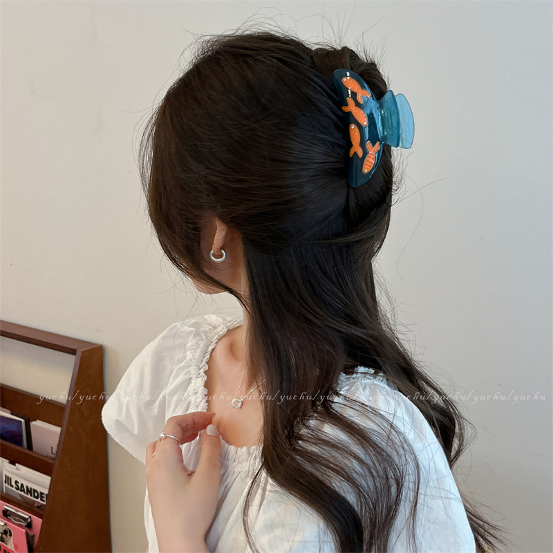 C002-海洋锦鲤小金鱼半扎发抓夹女2025新款高级感发饰可爱鲨鱼夹