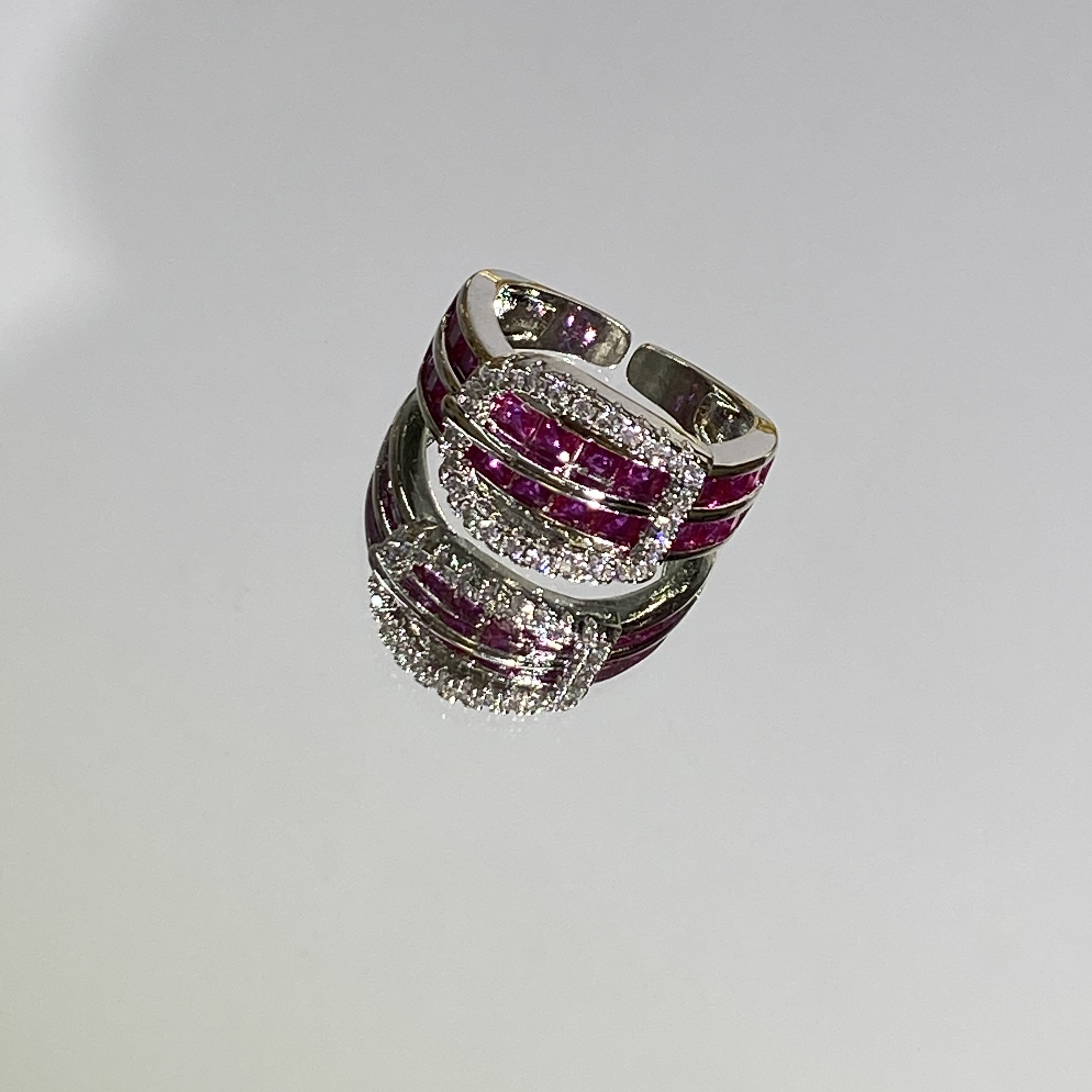 铜合金合成锆石戒指 TTSD 红色设计款时尚法式轻奢女士戒指 8204