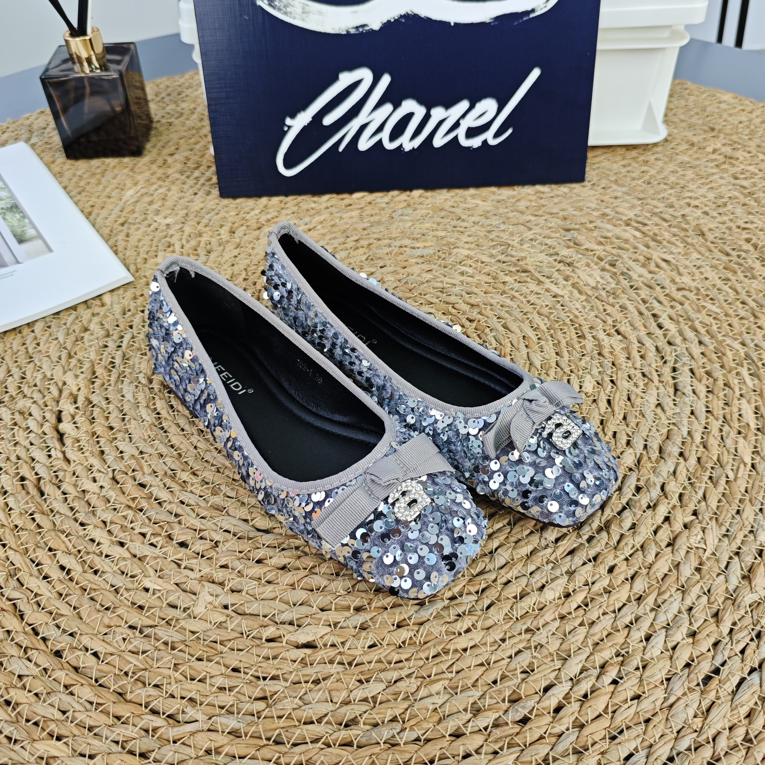 a字装饰亮片软底女士夏秋单鞋休闲百搭春季102-1