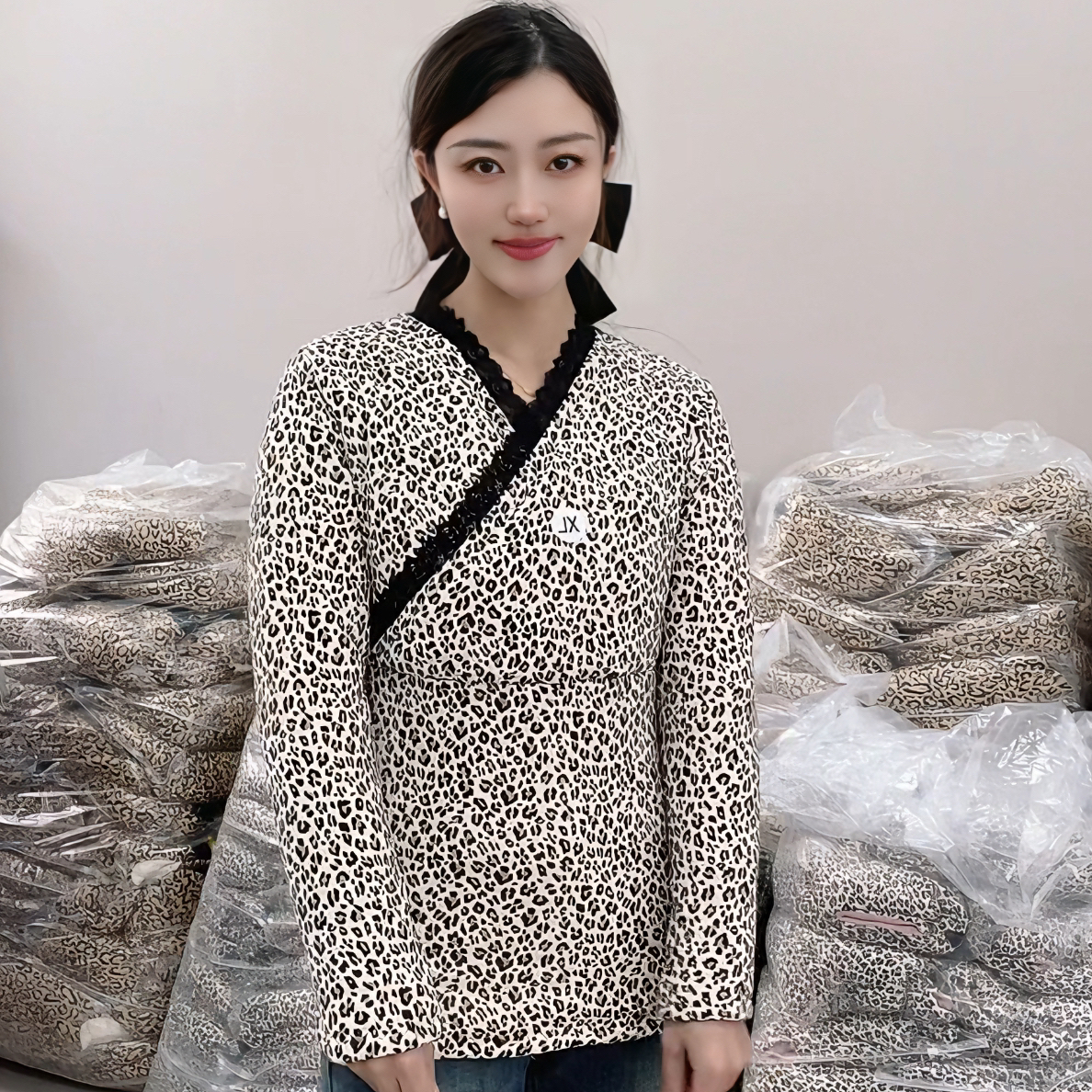 白色豹纹套头款修身棉花棉袄