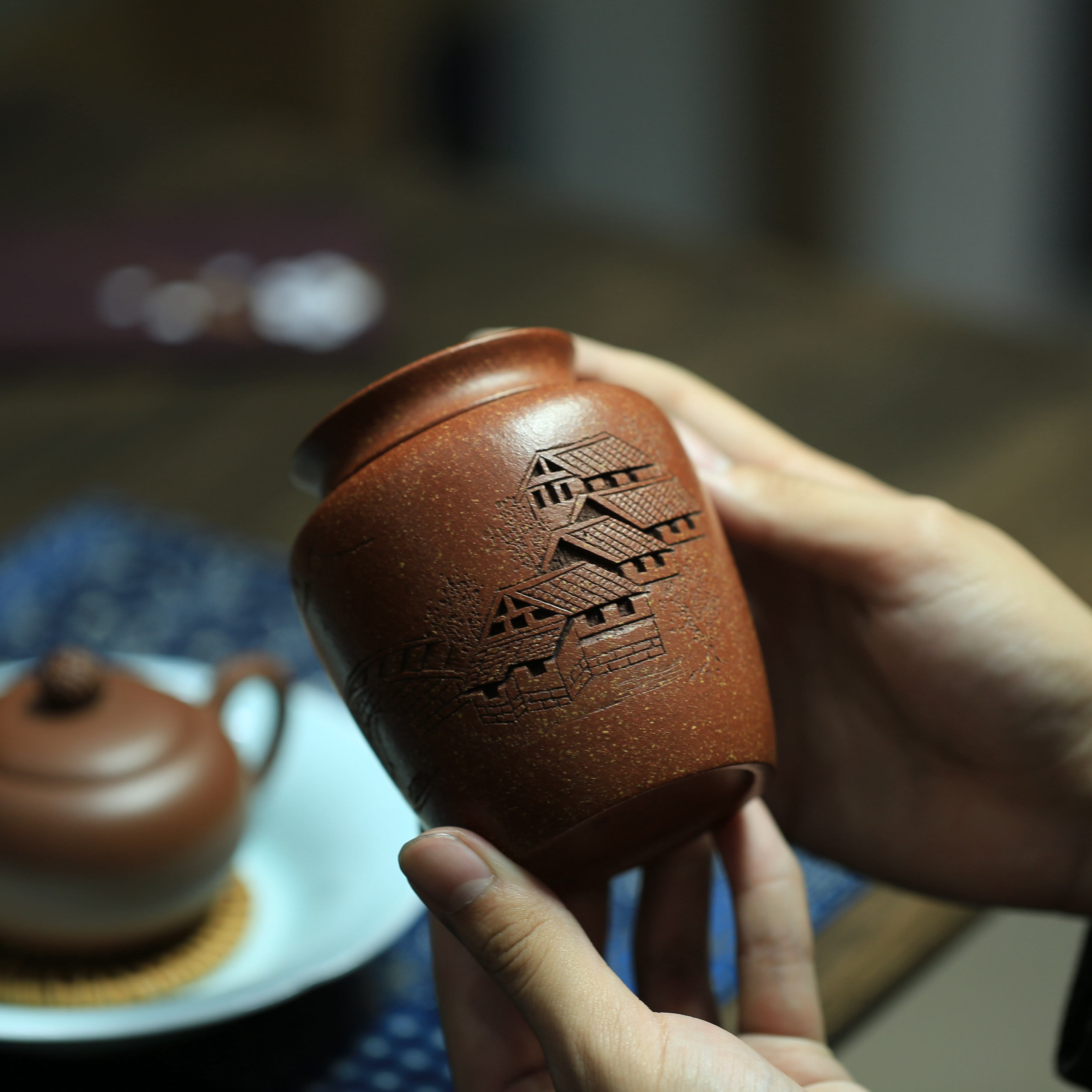 宜兴紫砂茶叶罐 红降坡 茶席醒茶罐 手工精细刻绘