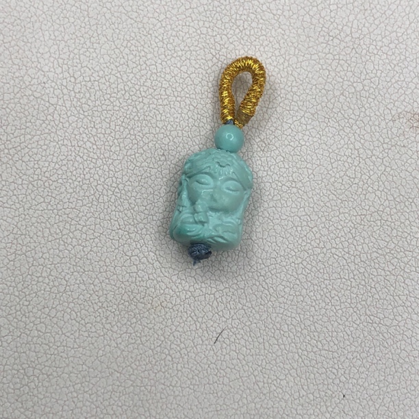 原矿绿松石雕刻件