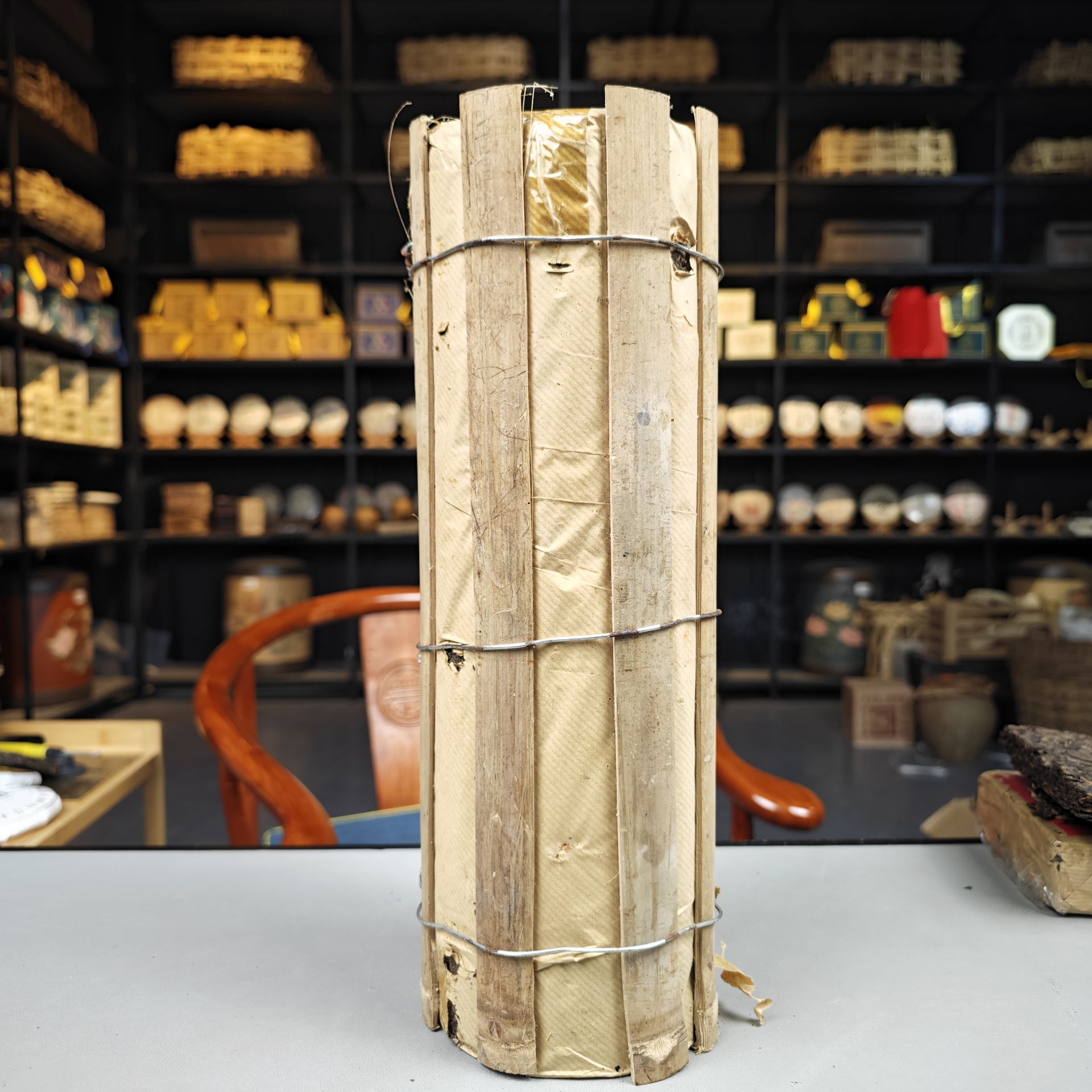 四十年代 茶柱 易武野生料普洱茶 （生茶）