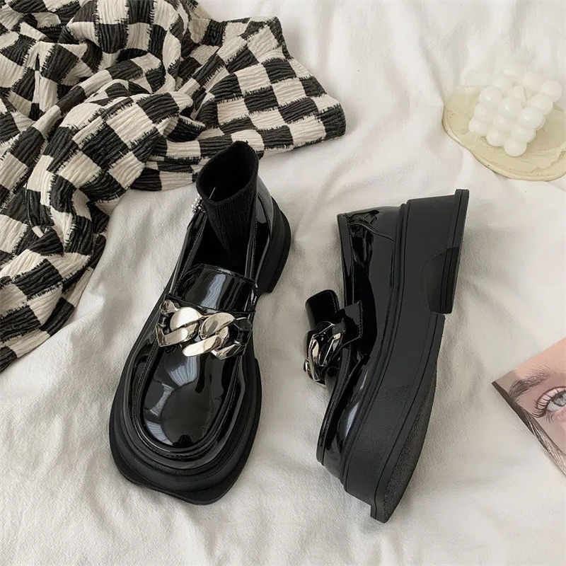 时尚厚底乐福鞋女2024年秋冬新款网红英伦风复古金属链条小皮鞋单