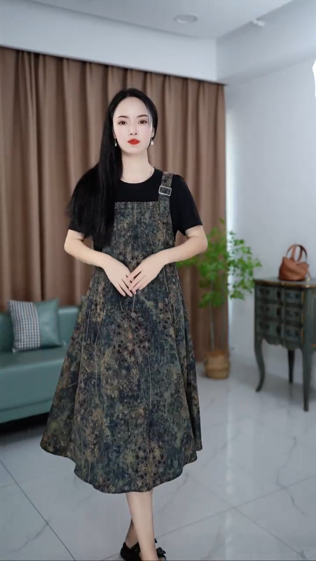 F29-1高贵气质减龄连衣裙遮肉显瘦宽松大码女装洋气妈妈装