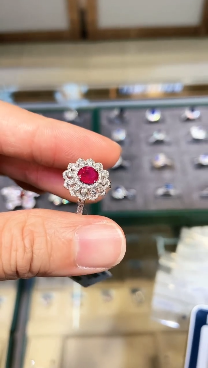 【闪购商品】红宝石戒指18K金镶嵌0.82ct/7天鉴赏/顺丰包邮