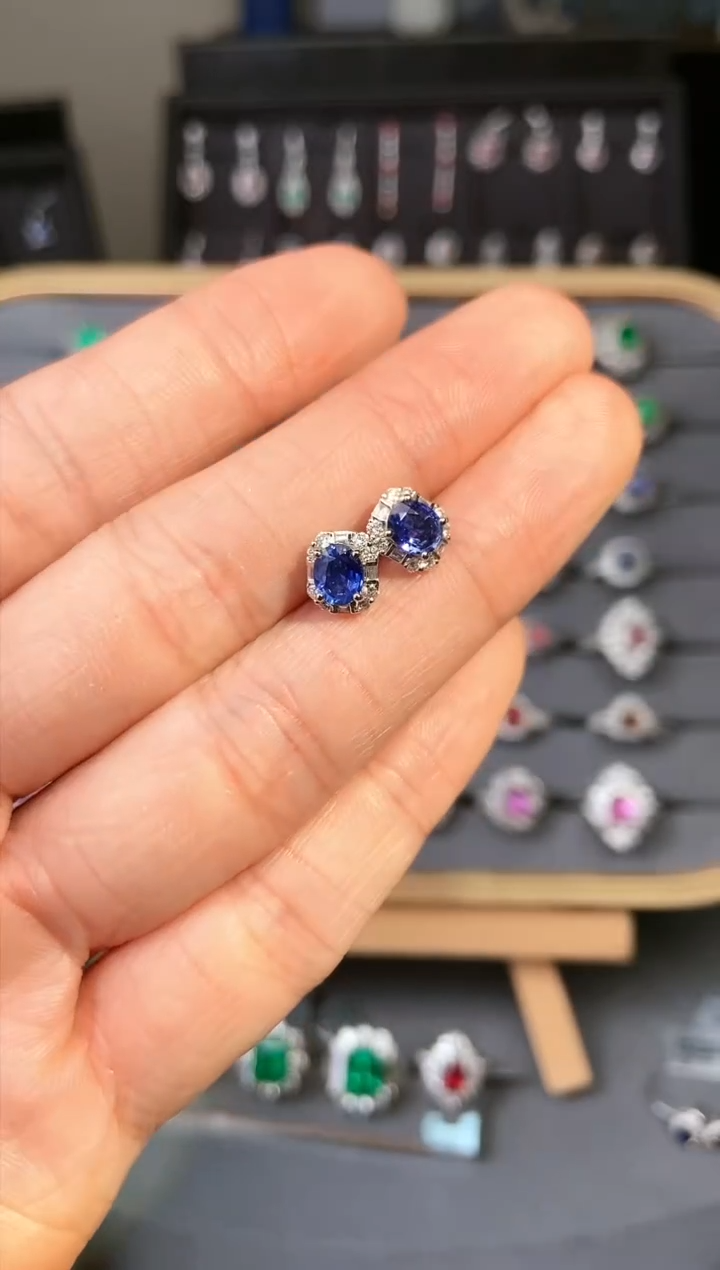 【闪购商品】蓝宝石耳钉18K金镶嵌1.02ct/7天鉴赏/顺丰包邮