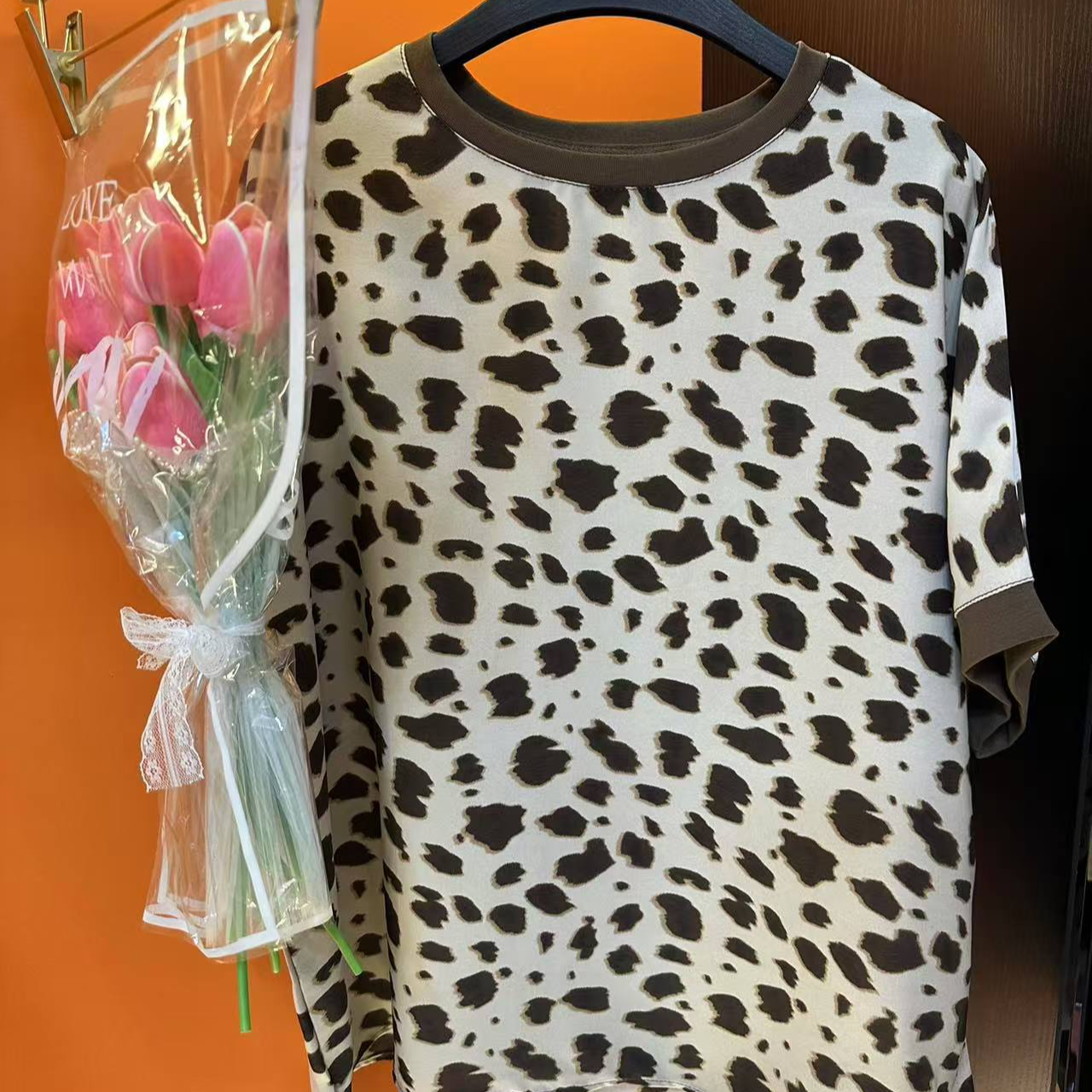 2025新款舒适透气上衣（奶茶）