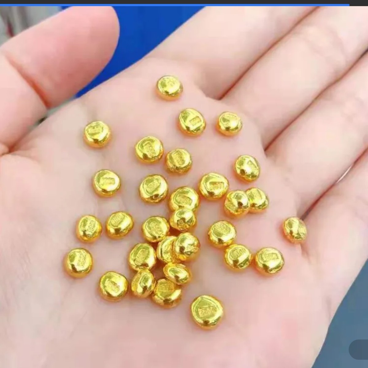 1g小金豆/足金，凑小金豆找店家换钻戒。多样性只发一个