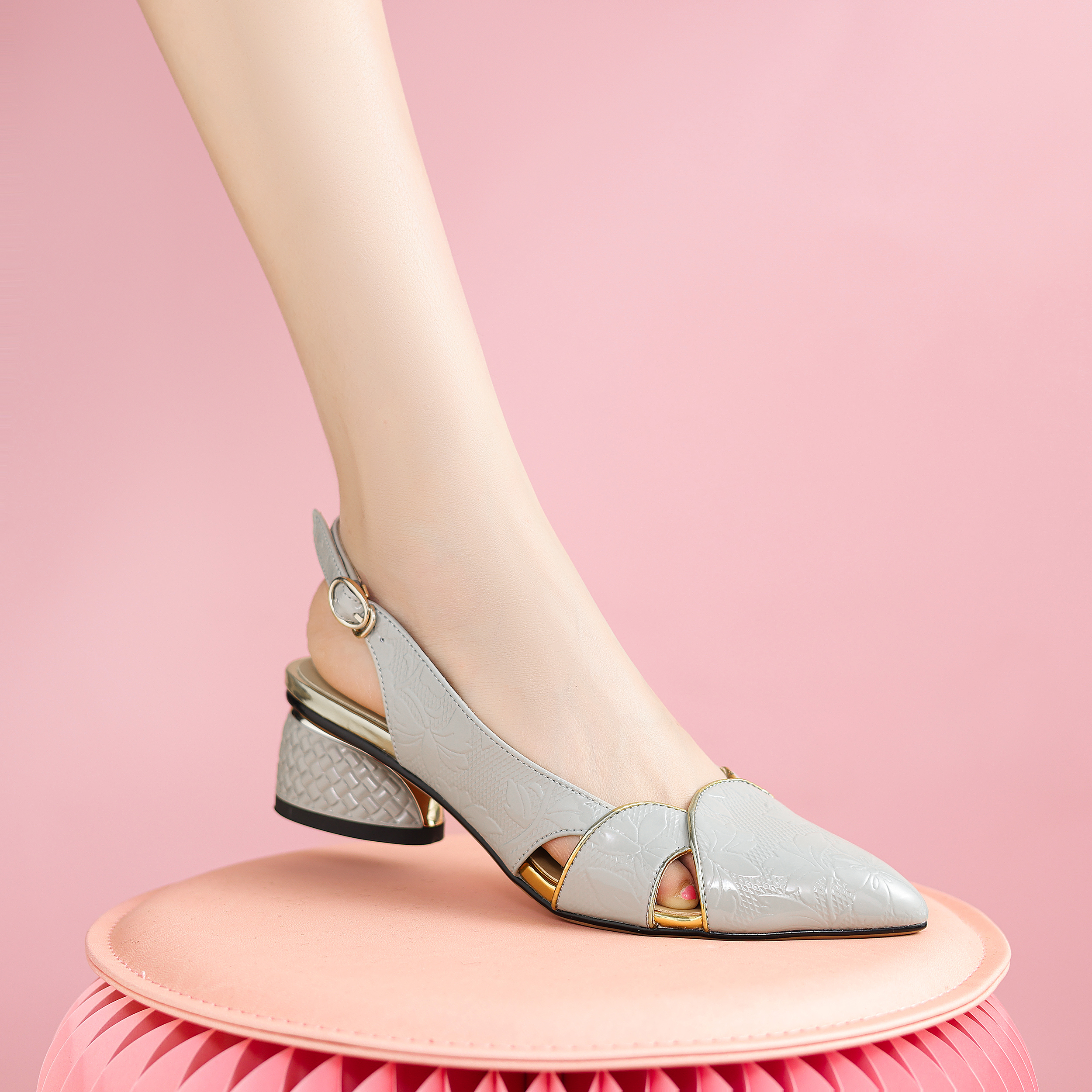 梵悦诗通勤气质时尚百搭春夏软底粗跟舒适透气包头凉鞋  x19-t111