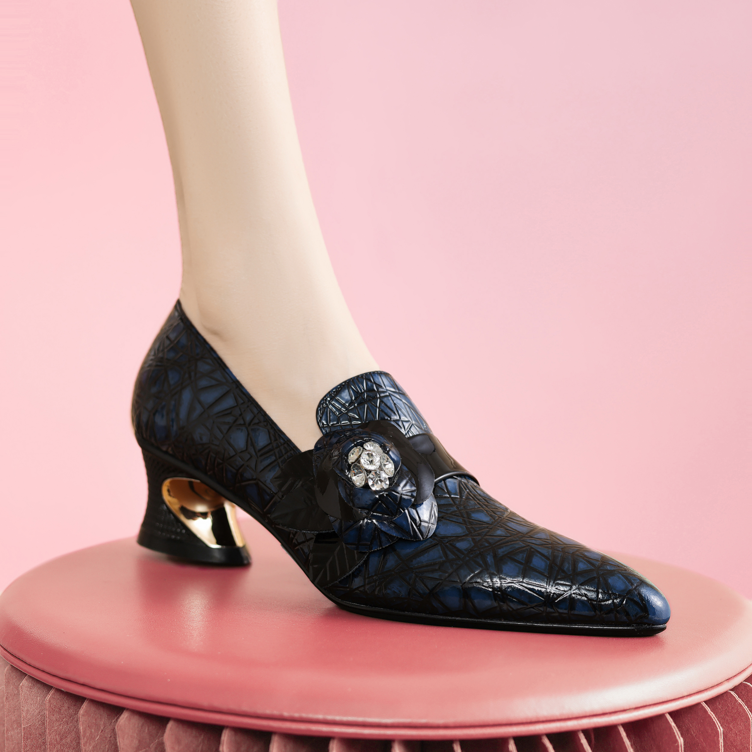 春夏新款时尚气质百搭优雅真皮春季尖头低跟异形跟鞋 x07-6