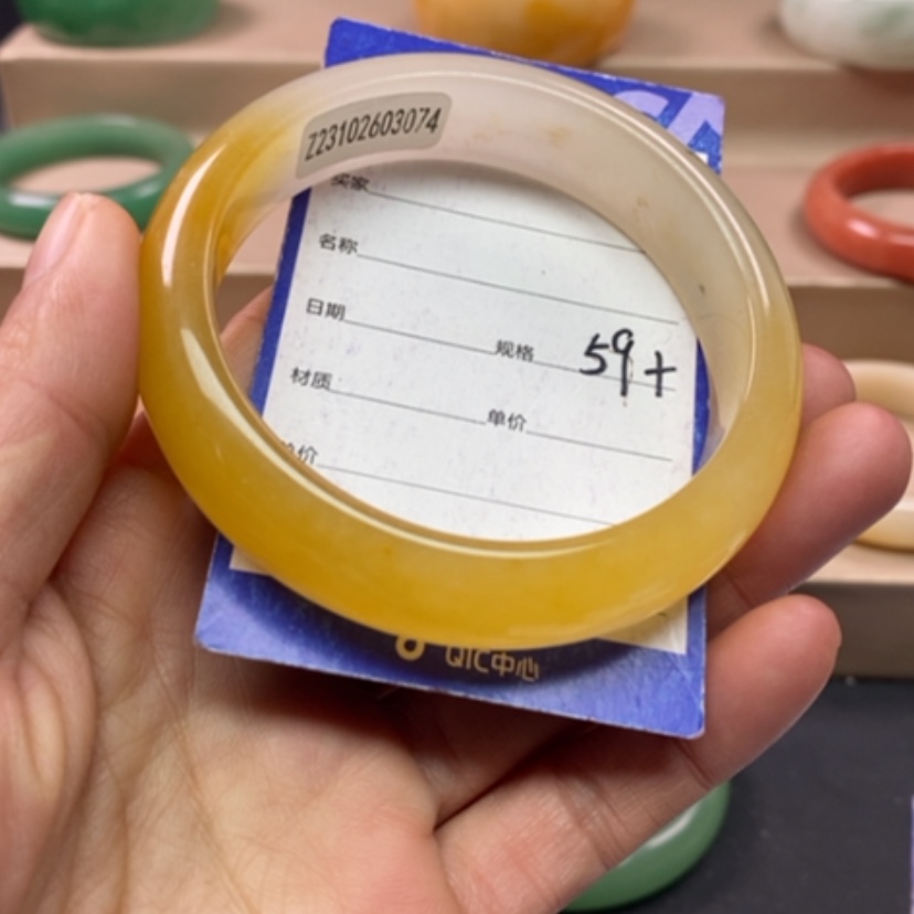 【闪购商品】石英质玉手镯未镶嵌
