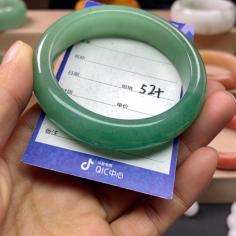 【闪购商品】石英质玉手镯未镶嵌