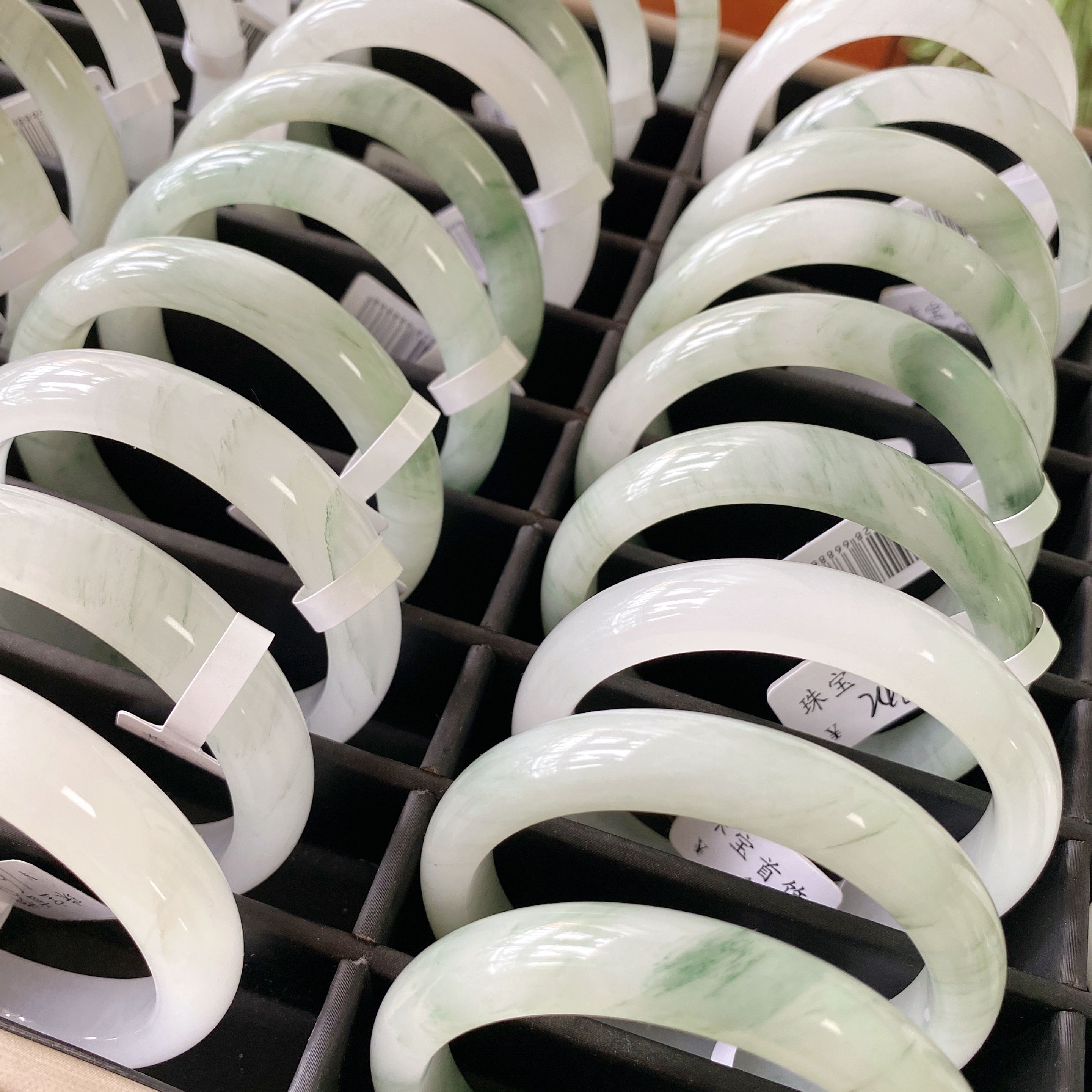 天然天山翠玉镯平安镯多样性发货拍一发一