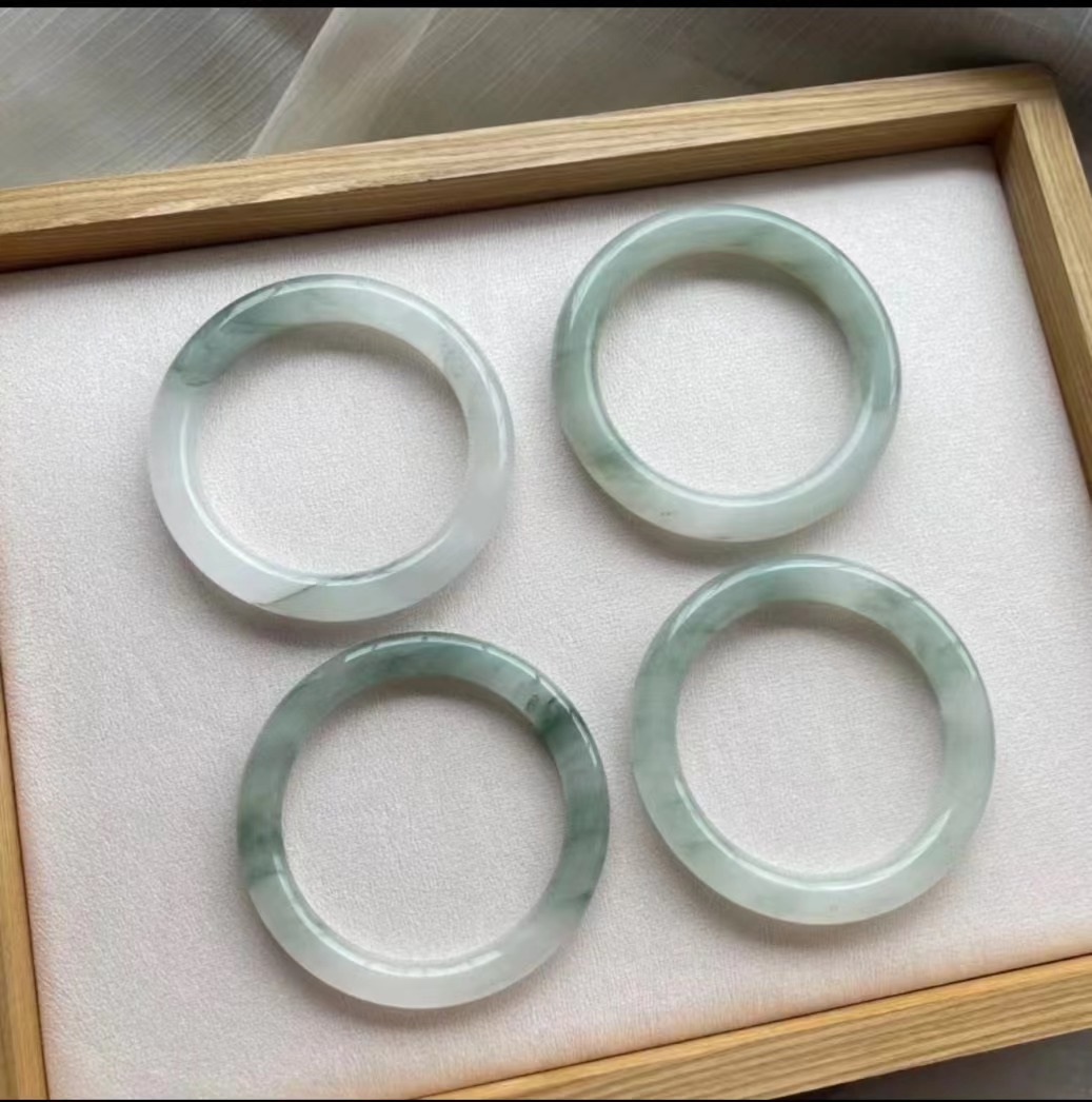手镯圈口测量方法-尺码表美人镯白手镯冰透高冰女士浅绿飘绿白色